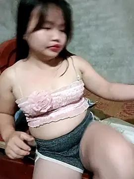 Lily Henry online show from May 2026 12:44:02 PM