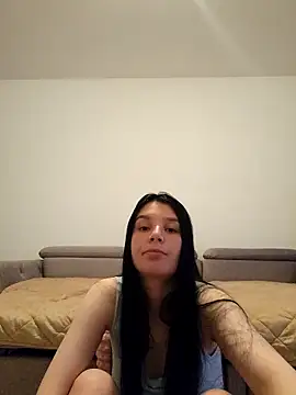 Snapshot of EMILLYREED11 chatting on May 2026 05:40:02 PM EMILLYREED11 online show from May 2026 05:40:02 PM