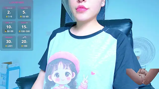 Snapshot of BabyMoon__98 chatting on May 2026 02:23:01 PM BabyMoon 98 online show from May 2026 02:23:01 PM