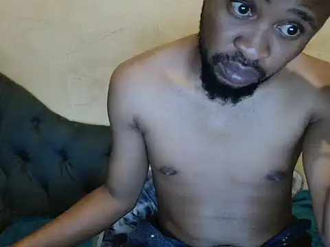 xxTroyX online show from May 2026 09:33:01 PM