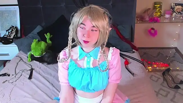 AlexxisSkky online show from May 2026 05:35:01 AM