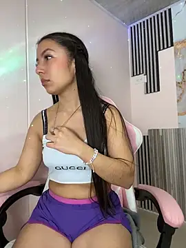 Julieth ec online show from May 2026 12:24:01 PM