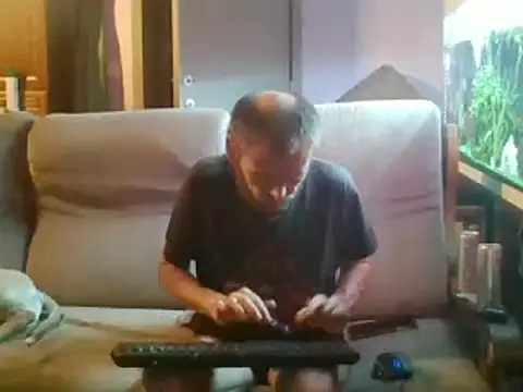 dauphin197999 online show from June 2026 11:43:01 PM
