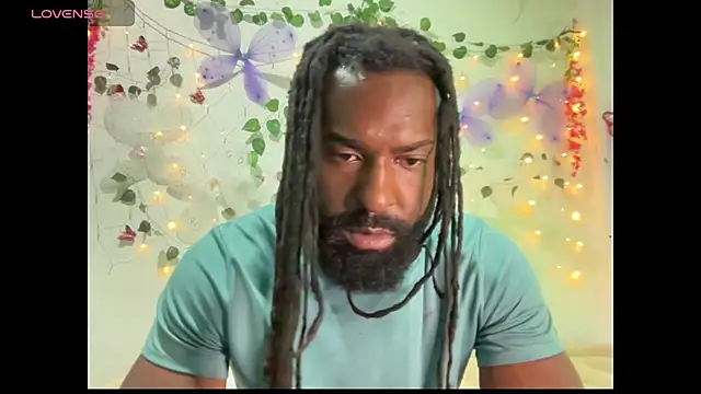 GuapoLivee online show from May 2026 01:10:02 AM