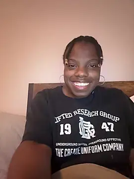 Snapshot of princesselizabeth chatting on July 2026 12:12:01 AM princesselizabeth online show from July 2026 12:12:01 AM