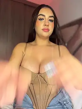 LindseyMos online show from May 2026 01:01:01 AM