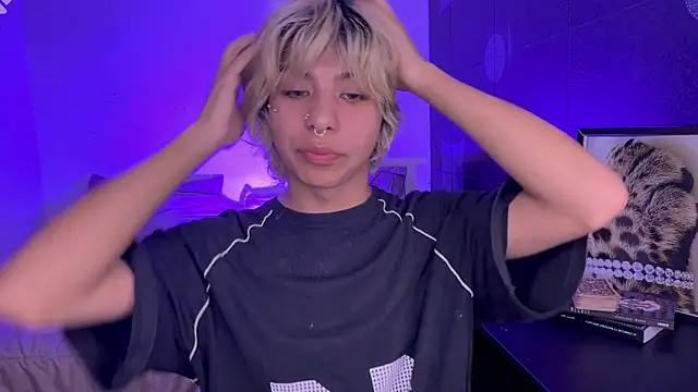Aronn 44 online show from May 2026 06:55:02 AM