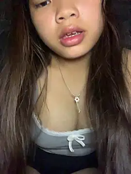 Snapshot of Cham-py chatting on May 2026 01:44:01 AM Cham-py online show from May 2026 01:44:01 AM