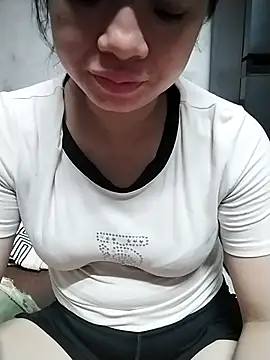 Girl lovebaby online show from May 2026 01:19:01 PM