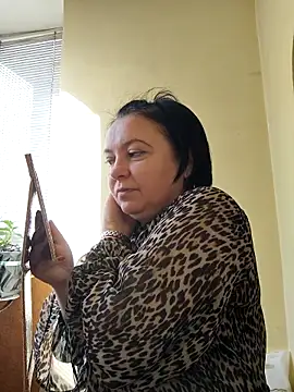 EmmaEmmy40 online show from May 2026 05:37:01 AM