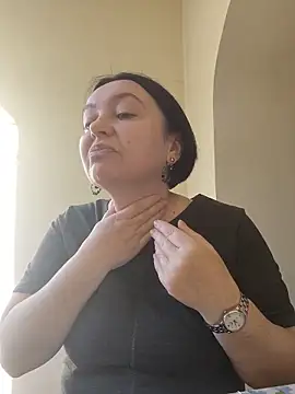 EmmaEmmy40 online show from May 2026 05:49:01 AM