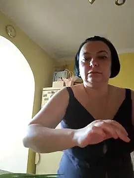 EmmaEmmy40 online show from June 2026 03:44:01 PM