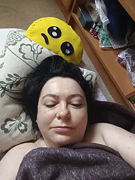 EmmaEmmy40 online show from June 2026 04:12:01 AM