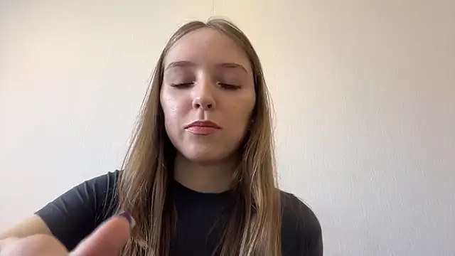 QueenBalensiefen online show from May 2026 08:19:02 AM