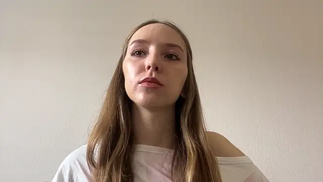 QueenBalensiefen online show from May 2026 03:47:02 AM