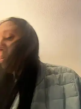 Snapshot of Cloe-Fire chatting on May 2026 11:18:02 AM Cloe-Fire online show from May 2026 11:18:02 AM