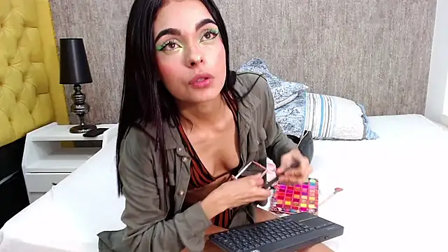 CatalinaFoxs online show from May 2026 08:06:02 PM