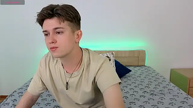 Miless Cooper online show from May 2026 04:41:01 AM