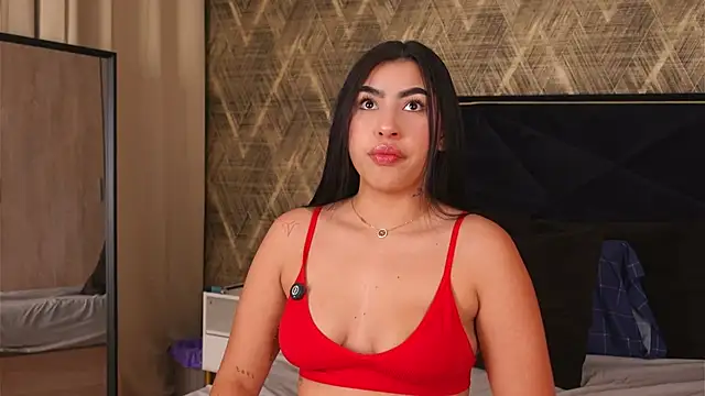 NatashaKyris online show from May 2026 04:19:01 AM