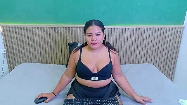 alondra x0x0 online show from May 2026 01:05:01 PM