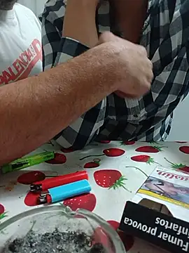 Papisxx online show from May 2026 10:41:02 PM