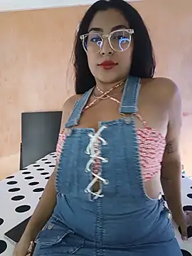 Ela tyson online show from May 2026 09:45:02 PM