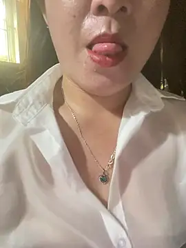 Poppy dogy online show from May 2026 07:47:01 AM