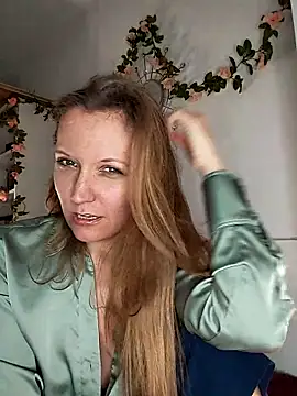 Candy Cougar online show from May 2026 07:03:02 AM