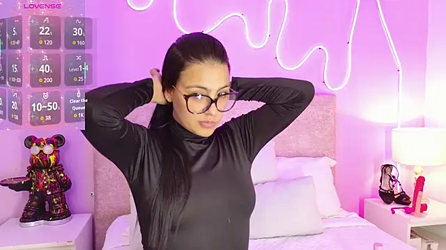 Hilaryportman149 online show from June 2026 10:32:01 PM