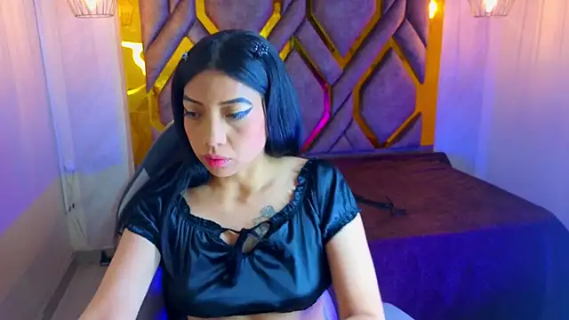 Ey Im simone  online show from May 2026 12:11:01 PM