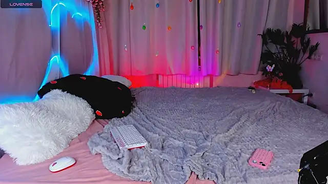 MaddyFever online show from May 2026 05:43:01 PM