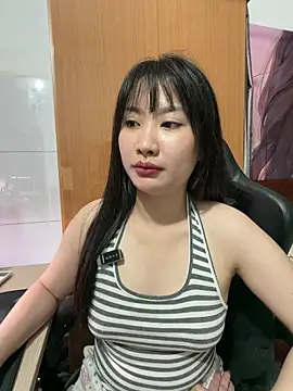 Bella439 online show from May 2026 02:44:01 PM