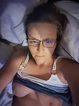 Queenle91 online show from May 2026 03:15:01 AM