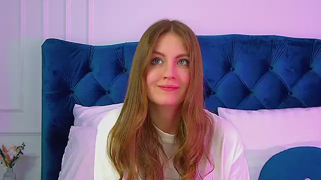 SofiaSarvains online show from May 2026 04:04:02 PM