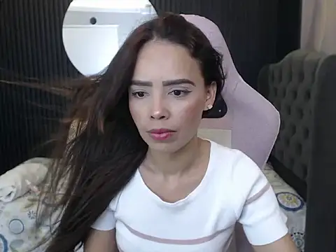 naomis 36 online show from May 2026 02:03:02 PM