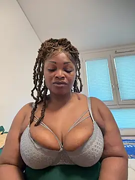 Chloe-hoit online show from May 2026 11:05:02 AM
