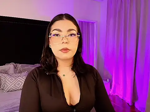 mariana owen online show from May 2026 12:00:01 PM