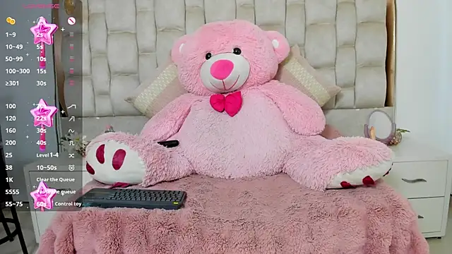 MaddyReyes online show from June 2026 07:51:02 PM