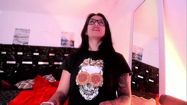ZarayFeet online show from June 2026 11:59:01 PM