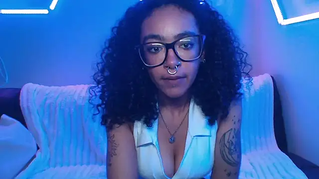 MommieMia online show from May 2026 03:03:02 AM