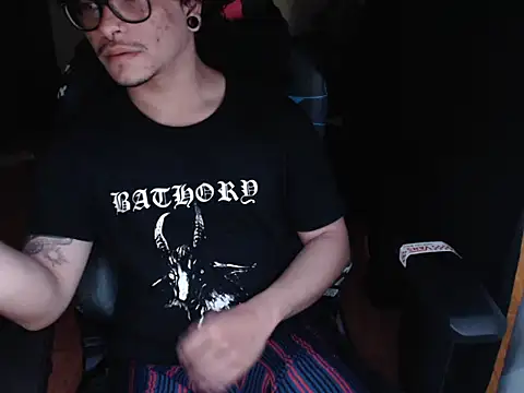 Snapshot of lilgothboy chatting on June 2026 04:13:01 PM lilgothboy online show from June 2026 04:13:01 PM