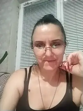 Snapshot of MillaMia45 chatting on May 2026 07:43:01 PM MillaMia45 online show from May 2026 07:43:01 PM