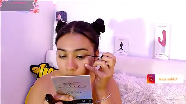  Sofi Rios  online show from May 2026 05:03:02 AM