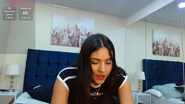 ValerieLyon  online show from June 2026 07:01:01 PM