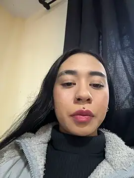 Snapshot of Zafiro-fire chatting on May 2026 11:07:02 AM Zafiro-fire online show from May 2026 11:07:02 AM