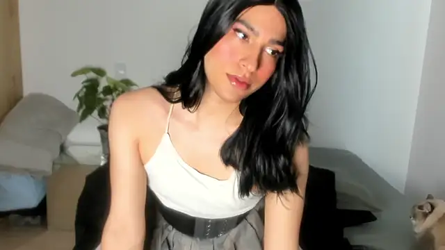 naomimoore828 online show from June 2026 07:38:01 PM