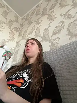 EvaAkiins online show from June 2026 02:41:02 PM
