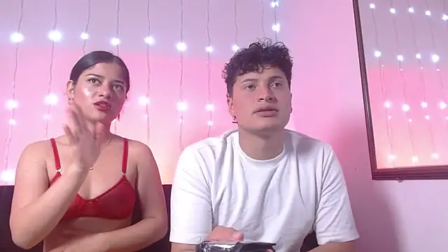 Snapshot of Wildseductor1 chatting on May 2026 09:42:01 PM Wildseductor1 online show from May 2026 09:42:01 PM