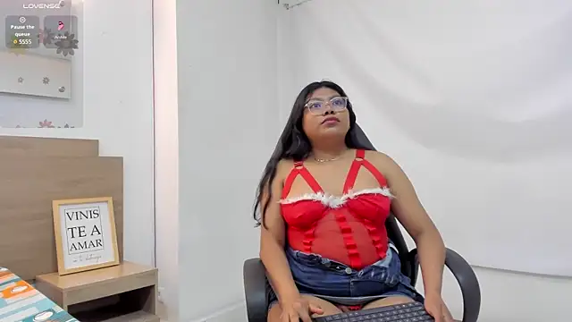 MiaPolett online show from May 2026 04:06:02 AM