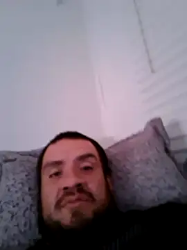 Almircorral2211 online show from June 2026 07:43:02 AM